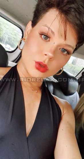 shemale RJ Garota Meiga 6154931